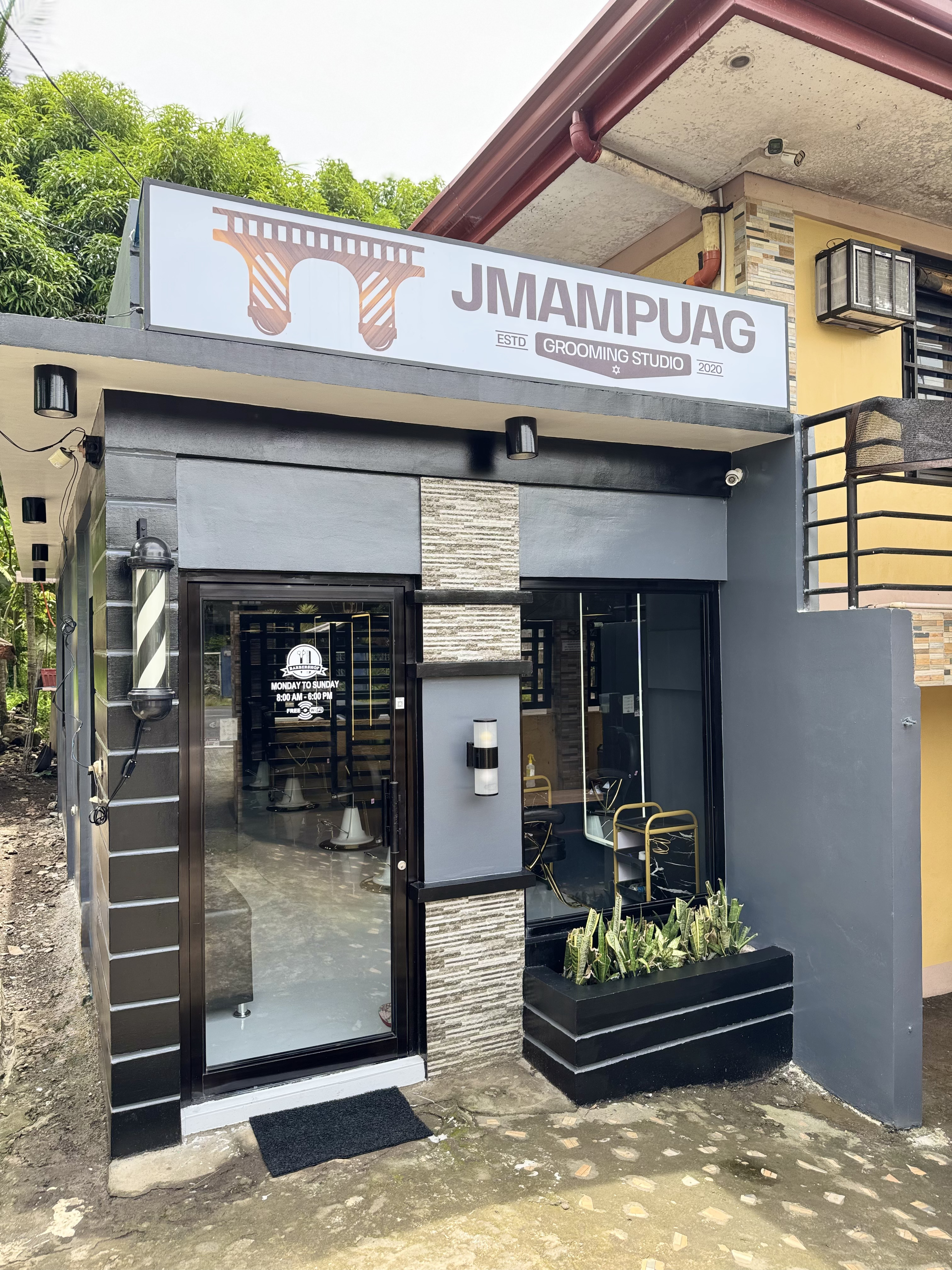 Details inside the grooming studio
